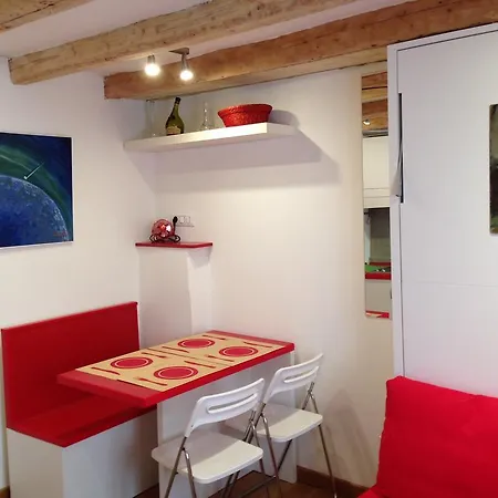 Monolocale In Zona Pedonale * 트리에스테